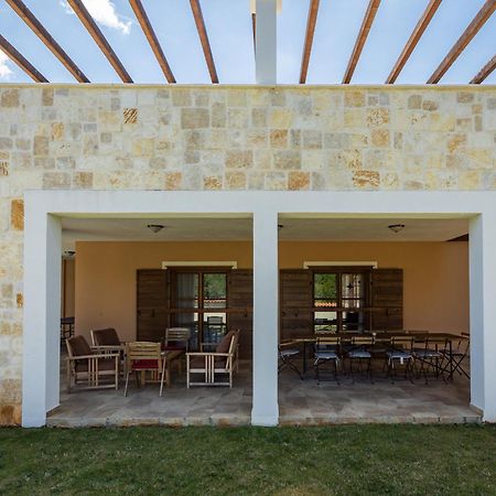 Villa Cirka In Central Istria For 14 Persons With Pool Heating & Pool Table Svetvinčenat Eksteriør bilde