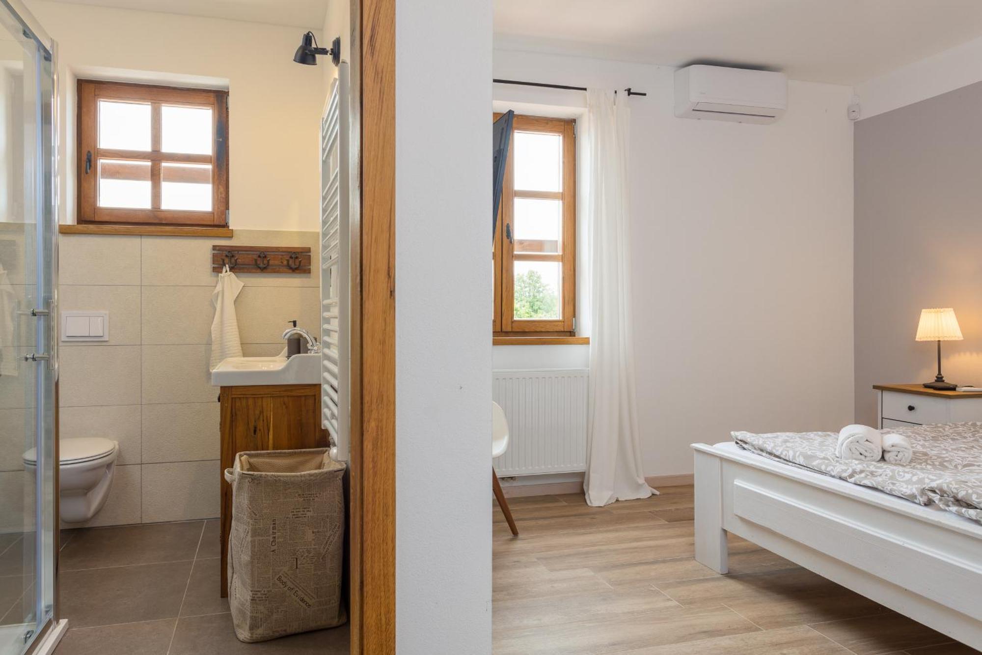 Villa Cirka In Central Istria For 14 Persons With Pool Heating & Pool Table Svetvinčenat Eksteriør bilde