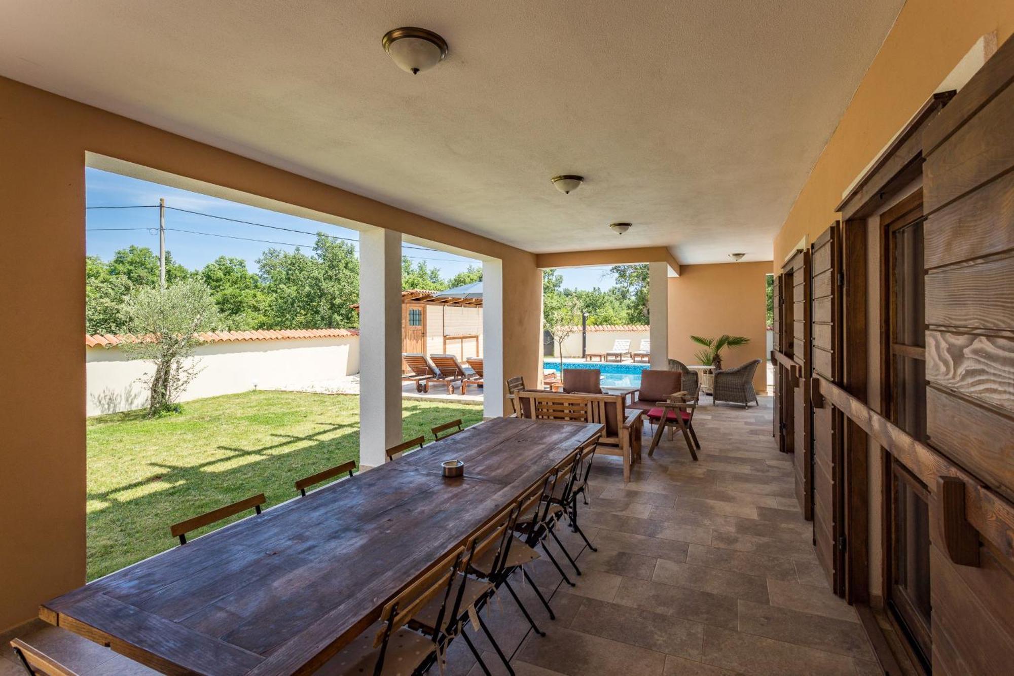 Villa Cirka In Central Istria For 14 Persons With Pool Heating & Pool Table Svetvinčenat Eksteriør bilde
